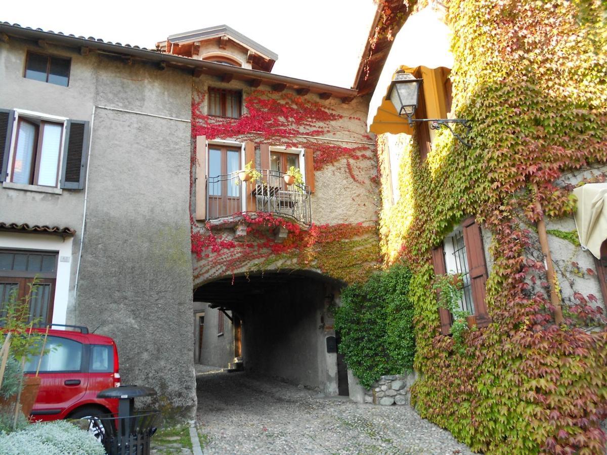 Вилла The House On The Bridge- La Casa Sul Ponte Менаджо Экстерьер фото